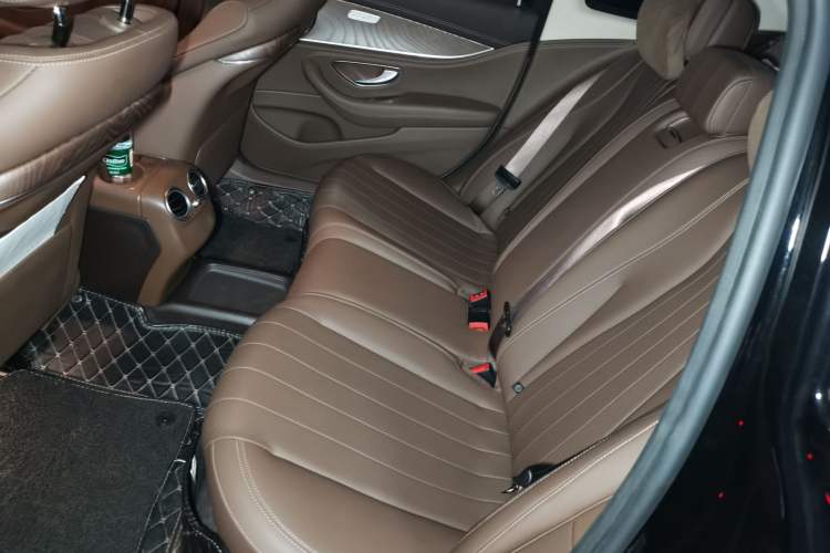 Used Mercedes-Benz E-Class 2019 E 260 L
