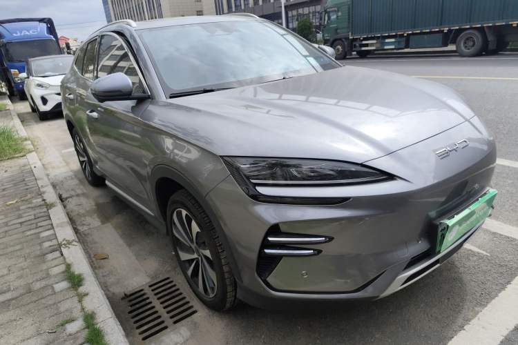 Used BYD Song PLUS New Energy 2023 Champion Edition EV 605KM Flagship PLUS Front Right 45 Deg