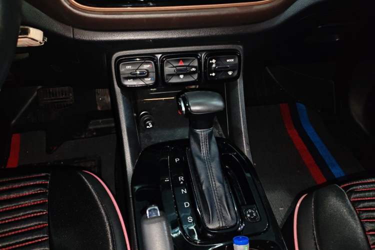 Used GAC Trumpchi GS3 2017 150N Automatic Elite Edition Gear Lever