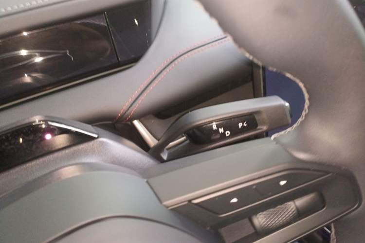 Used Xiaomi Auto SU7 2024 Four-Wheel Drive Ultra-Long Range Advanced Intelligent Driving Max Edition Gear Lever