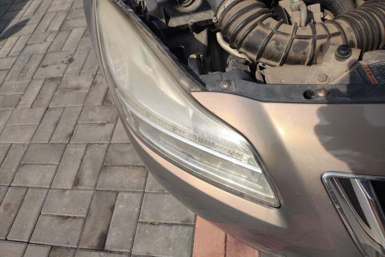 Used Buick Regal 2009 2.0L Elite Edition Right Front Headlight