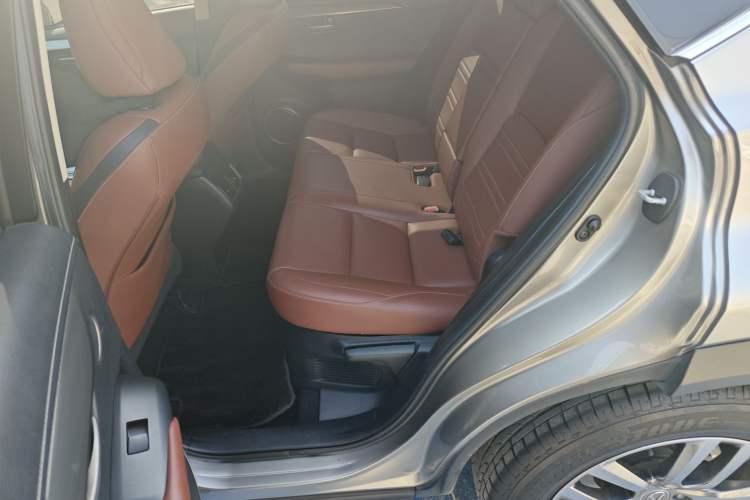 Used Lexus NX 2015 200T All-Wheel-Drive Fēngshàng Edition Left Rear Seat