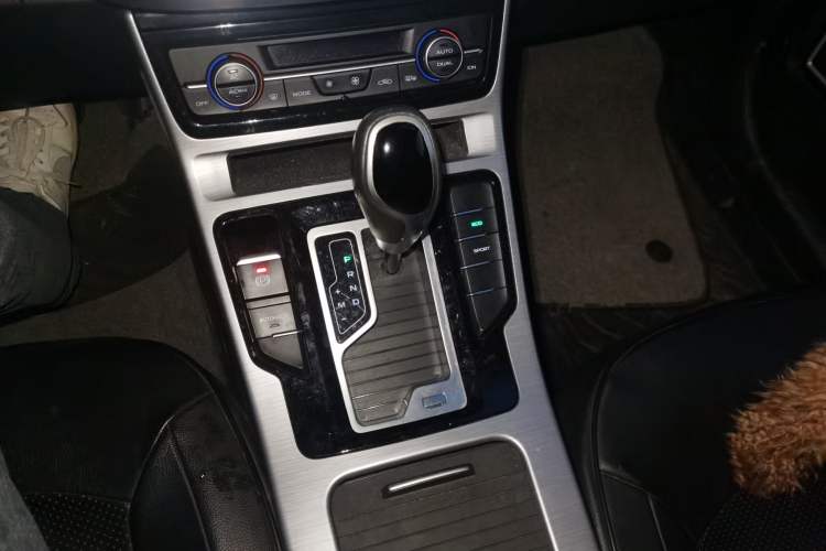 Used Geely Auto Emgrand GS 2019 1.4T CVT Edition Gear Lever