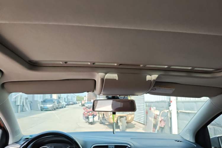 Used Volkswagen Polo 2016 1.6L Cross Polo Automatic