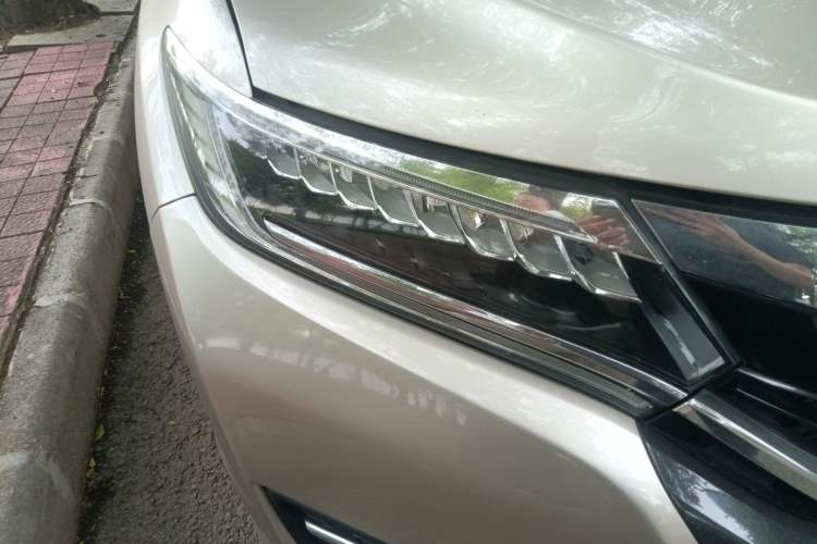 Used Honda UR-V 2017 370TURBO Four-Wheel Drive Prestige Edition China V Right Front Headlight