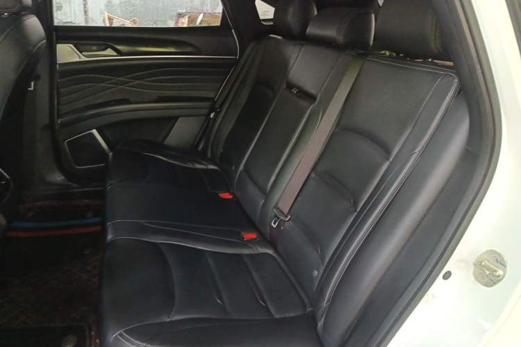 Used Dongfeng Fengon ix5 2019 220TGDI CVT Zhiya Trim China VI Standard Left Rear Seat