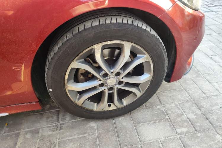 Used Mercedes-Benz C-Class 2015 C 200 L Sport Edition Right Front Wheel Hub