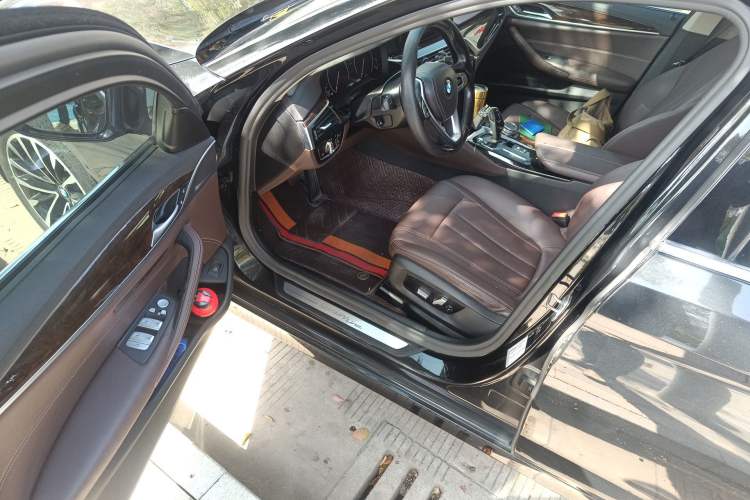 Used BMW 5 Series 2019 Facelifted 525Li Luxury Package
