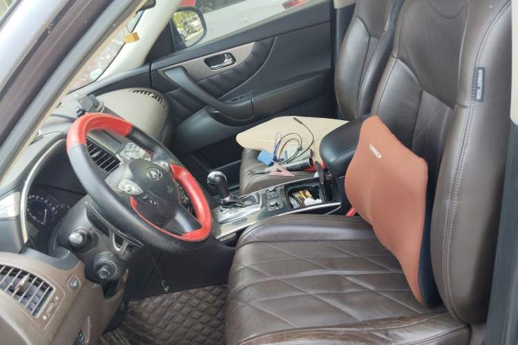 Used Infiniti QX70 2013 3.7L Standard Edition