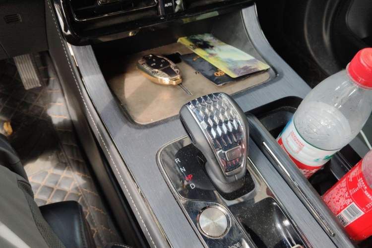 Used GAC Trumpchi GS8 2022 Dual-Engine Series 2.0TM Two-Wheel Drive Prestige Edition (7 Seats)
