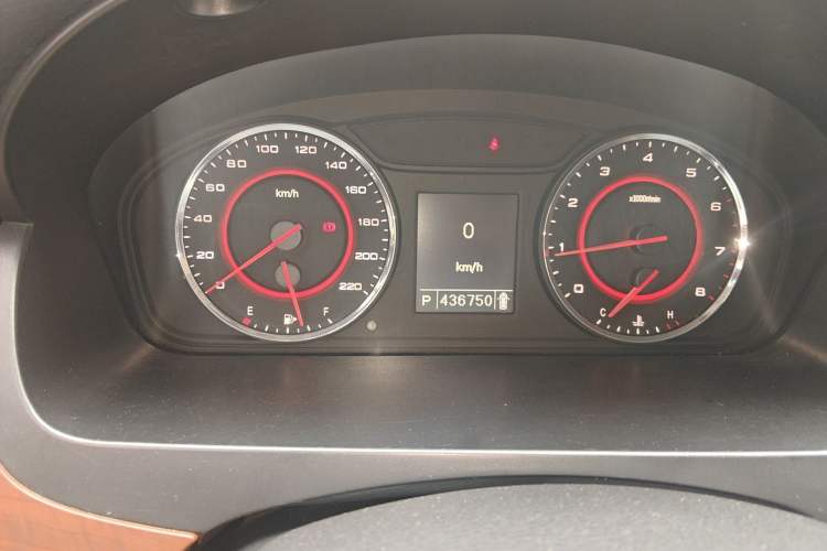 Used SAIC MAXUS G10 2016 2.0T Automatic Elite Edition
