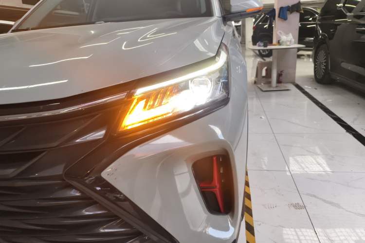 Used Dongfeng Fengon 580 2022 1.5T Automatic Enjoyment Model
