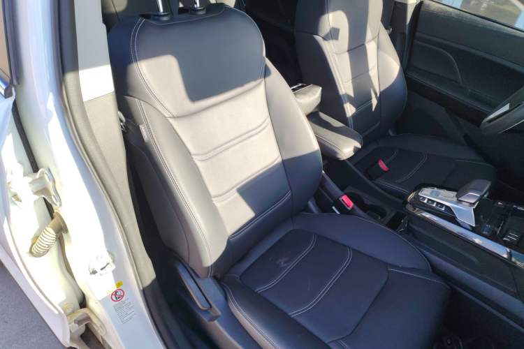 Used BYD Yuan New Energy 2019 EV535 High-Energy Leading Edition Right Front Seat