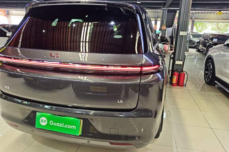 Used Li Auto L8 2023 Pro Model
