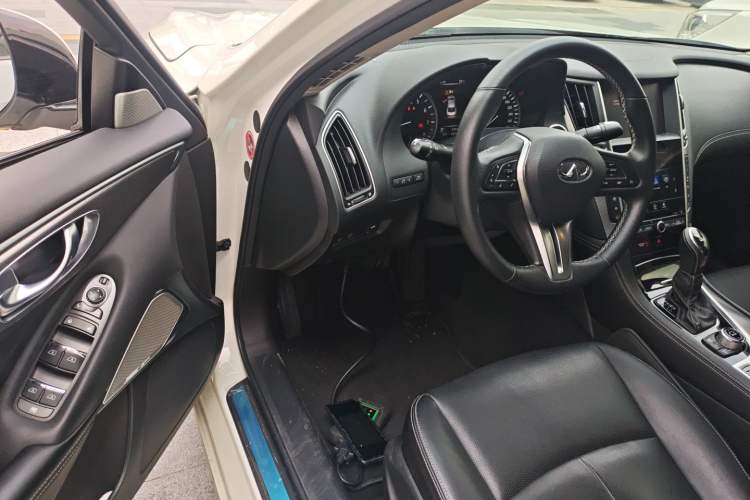 Used Infiniti Q50L 2018 2.0T Enjoyment Version China VI Standard