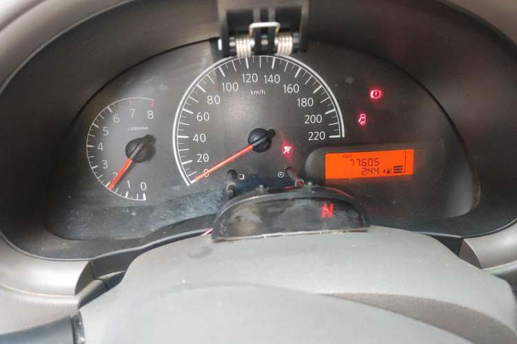 Used Nissan Sunny 2011 1.5XE Manual Comfort Edition Instrument Cluster