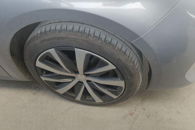 Used Peugeot 508 2021 508L 400THP PureTech Driving Edition Right Front Wheel Hub