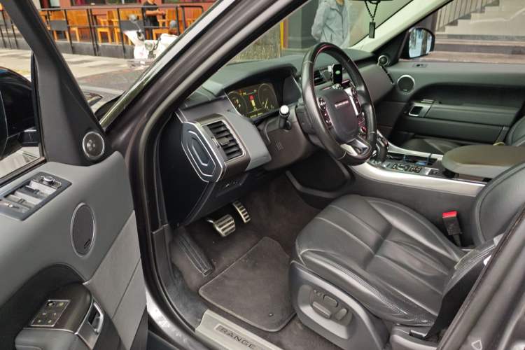 Used Land Rover Range Sport 2014 3.0 SC V6 HSE DYNAMIC Interior 3