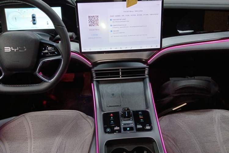 Used BYD Seal 2024 HONOR Edition DM-i 1.5L 121km Luxury Model Audio And AC Panel