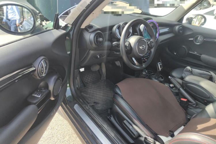 Used MINI 2018 1.5T COOPER Classic Edition Driver Seat