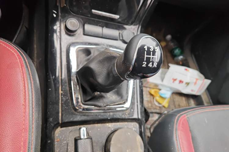 Used HYOSOW S3 2016 1.5L Manual Luxury Edition China IV Emission Standard
