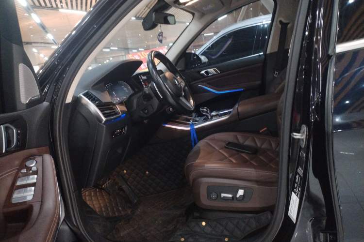 Used BMW X5 2022 Restyled xDrive 30Li Luxury Version M Sport Package
