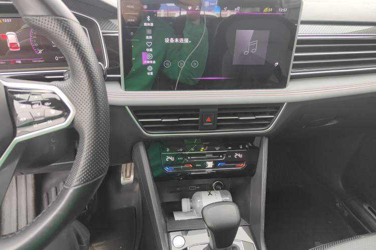 Used Volkswagen Tiguan L 2023 Restyled 330TSI Automatic Two-Wheel Drive R-Line Flagship Edition Audio And AC Panel