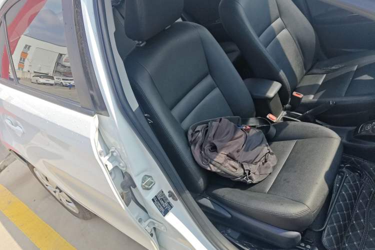 Used Toyota YARiS L Zhi Xiang 2019 1.5E CVT Dynamic Edition China VI compliant Right Front Seat