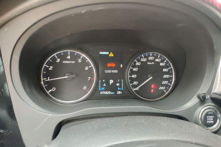 Used Mitsubishi Outlander 2016 2.4L 4x4 Luxury Edition 7-Seater Instrument Cluster