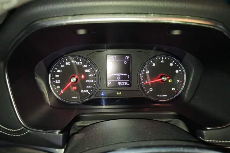 Used Roewe RX5 2016 20T Two-Wheel Drive Automatic Internet Smart Edition Instrument Cluster