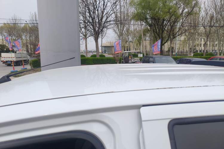 Used Isuzu JLM 2020 2.5T Two-Wheel Drive Diesel Leading-Edge Version JE4D25Q6A Meeting China VI Emission Standards