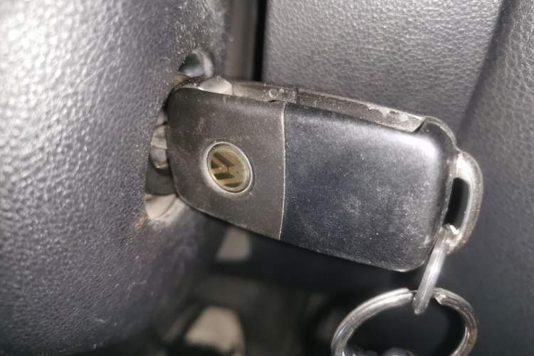 Used Volkswagen Sagitar 2015 1.6L Automatic Comfort Model Vehicle Key