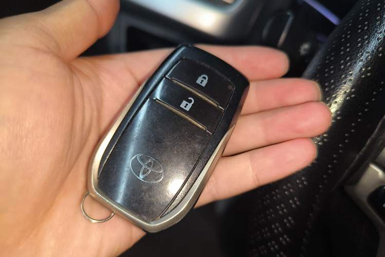 Used Toyota Highlander 2018 2.0T Four-Wheel Drive Luxury Edition 7 Seats China V Emission Standard
