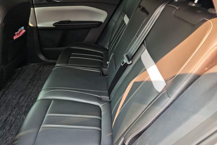 Used Venucia VX6 2023 520 Air Left Rear Seat