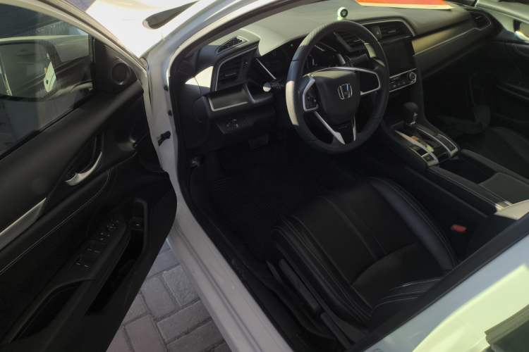 Used Honda Civic 2016 220TURBO CVT Luxury Edition