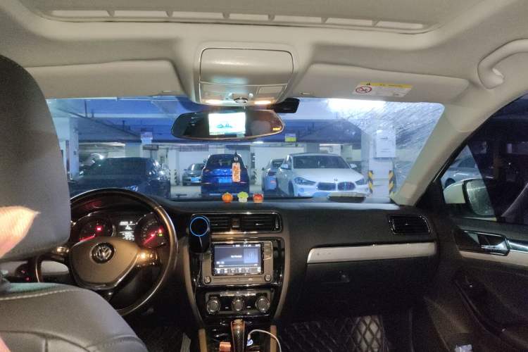 Used Volkswagen Sagitar 2018 1.6L Automatic Comfort Model Headliner