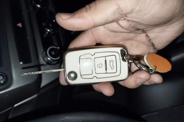 Used Geely Auto GX7 2015 Classic Edition 1.8L Manual Elite Model China IV Vehicle Key