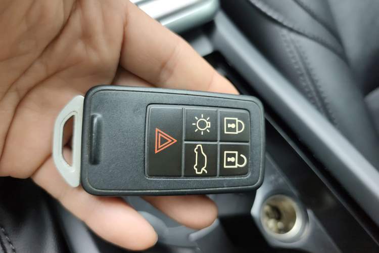 Used Volvo V40 2015 1.6T Zhiya Edition