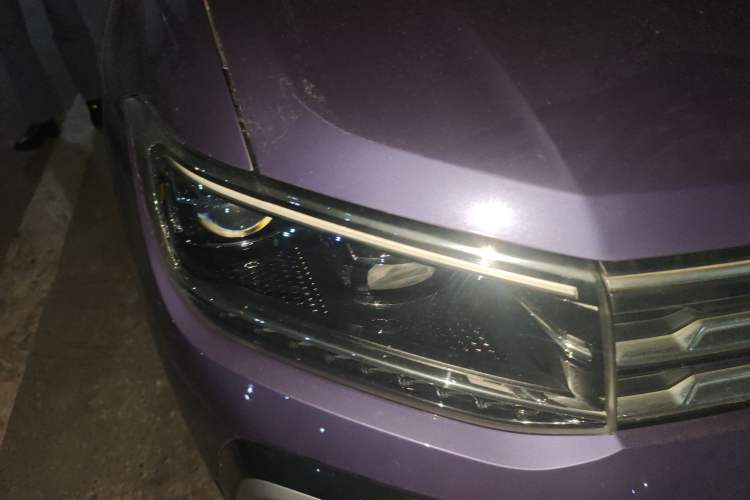 Used Volkswagen T-Cross 2020 1.5L Automatic Comfort Edition Right Front Headlight