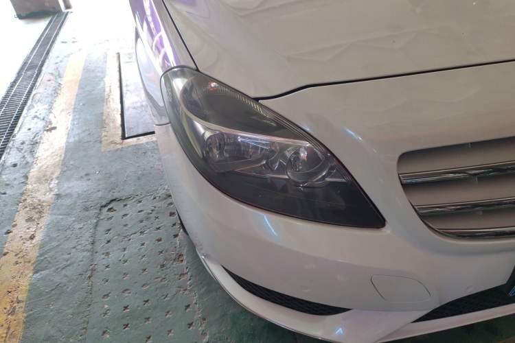 Used Mercedes-Benz B-Class 2012 B 180 Right Front Headlight