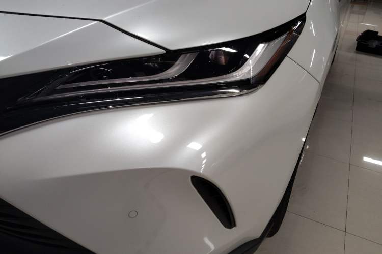 Used Toyota Harrier 2022 Dual-Engine 2.5L CVT Four-Wheel Drive Luxury Edition