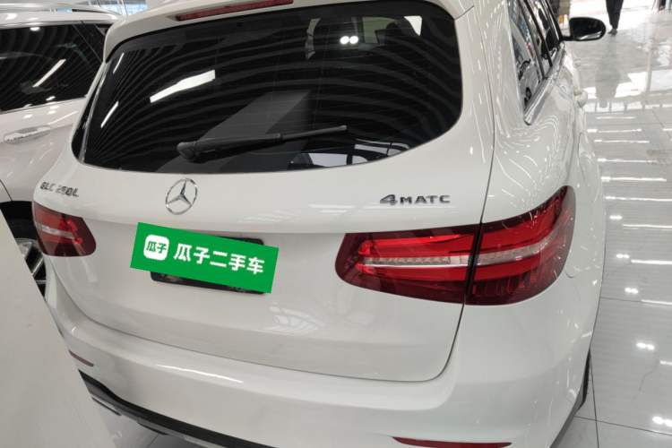 Used Mercedes-Benz GLC 2018 GLC 260 4MATIC Luxury Model