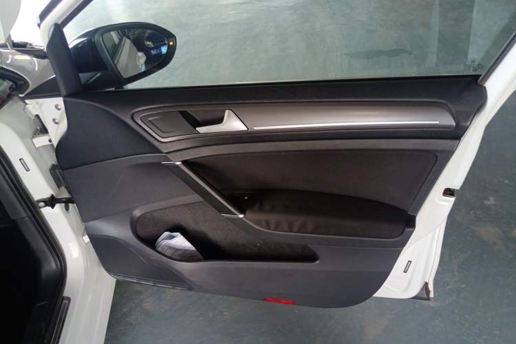 Used Volkswagen Golf 2017 230TSI Automatic Comfort Edition – Celebrating Milestone of One Million Units