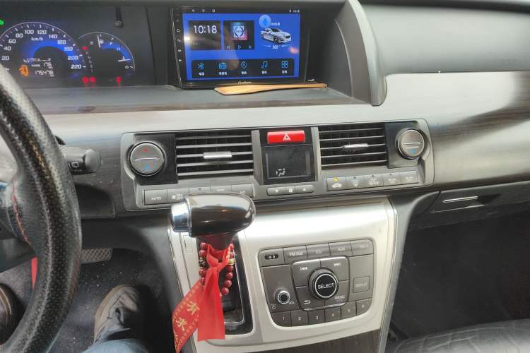 Used Honda Elysion 2012 2.4L VTi-S Prestige Edition Audio And AC Panel