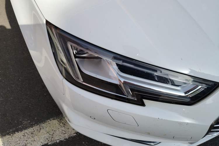 Used Audi A4L 2019 40 TFSI Ambition China VI Right Front Headlight