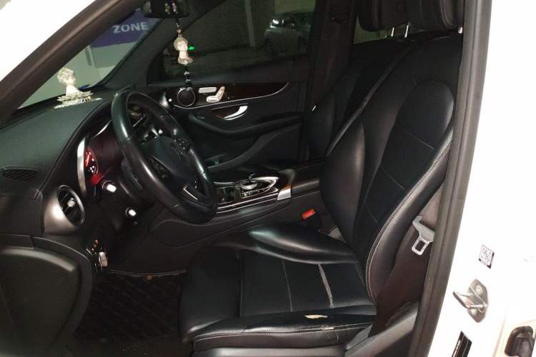 Used Mercedes-Benz GLC 2018 GLC 260 4MATIC Luxury Model

