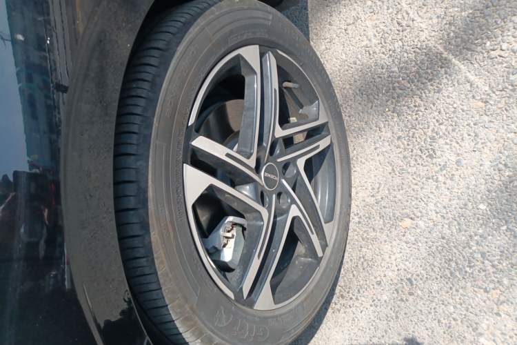 Used Roewe D7 2023 DMH 125km Superior Edition Exterior 1