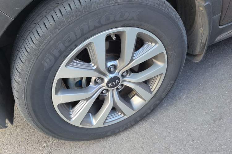 Used Kia Sportage R 2015 2.0L Manual Two-Wheel Drive GLS Trim