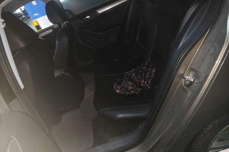 Used Volkswagen Sagitar 2014 1.6L Automatic Comfort Model
