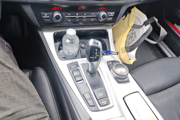 Used BMW 5 Series 2014 528i xDrive Design Package Edition